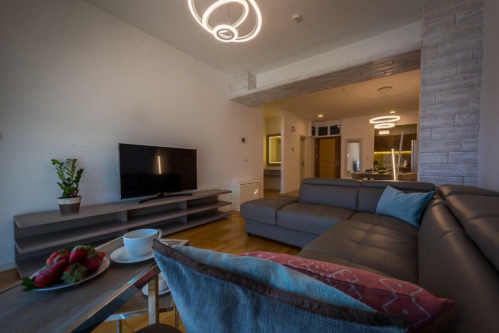 2Montenegro Harmonia Apartments Becici ภายนอก รูปภาพ